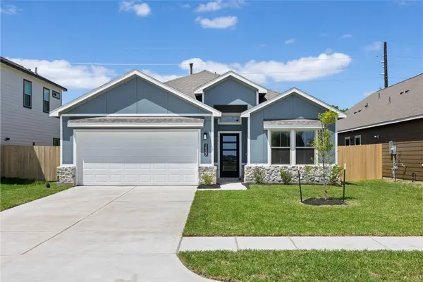 506 Magnetic Hill Dr, Crosby, TX 77532