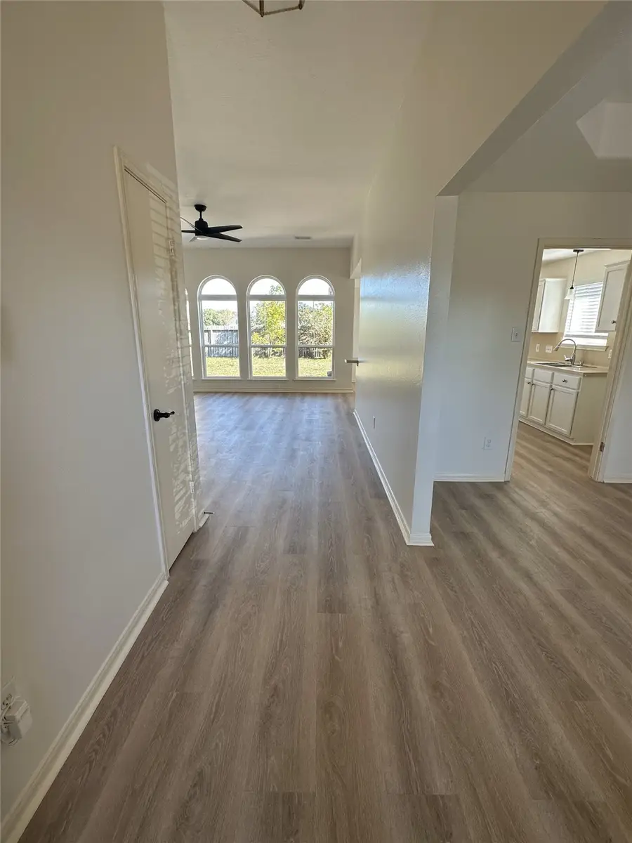 204 Wood Hollow Drive, League City, TX 77573 - Image #3