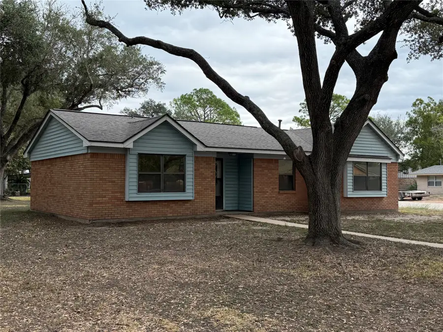 3002 Lamar Circle, El Campo, TX 77437 - Image #2