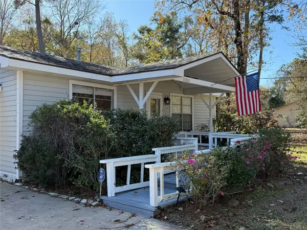 13231 Southshore Drive, Conroe, TX 77304