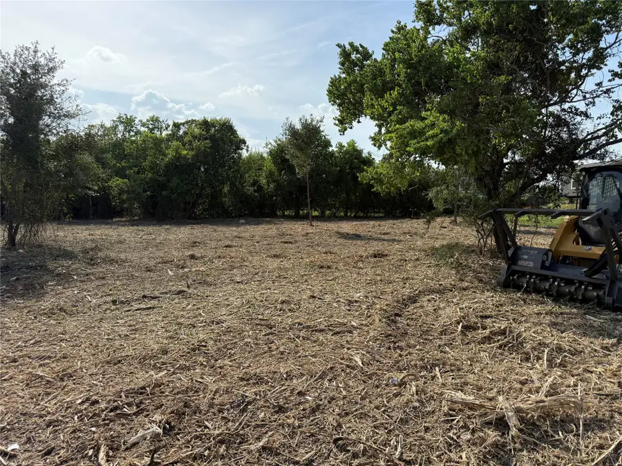 NA 10th Near Ave F1/2, San Leon, TX 77539 - Image #2