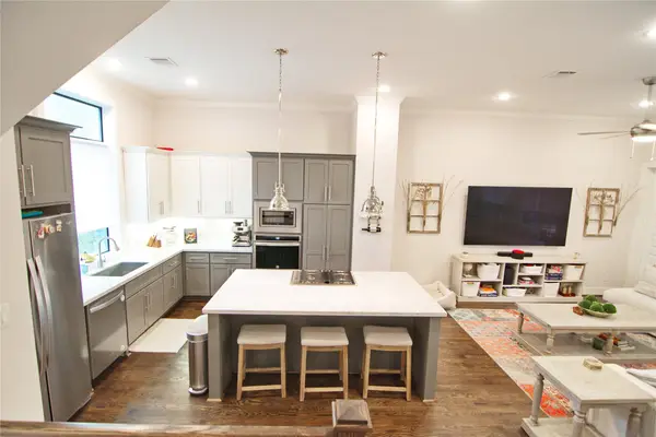 1806 Colonel Forbins Drive, Houston, TX 77043