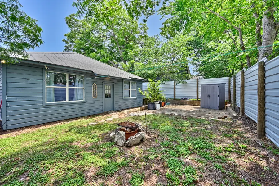 213 N Austin Street, Brenham, TX 77833 - Image #3