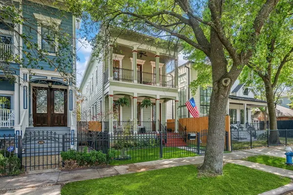 626 E 12th Street, Houston, TX 77008