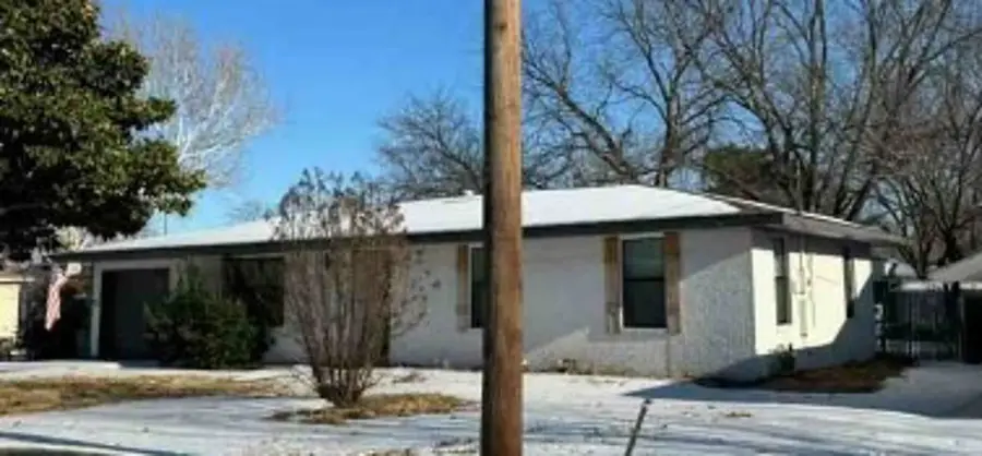 1109 Nugent Street, Bowie, TX 76230 - #3