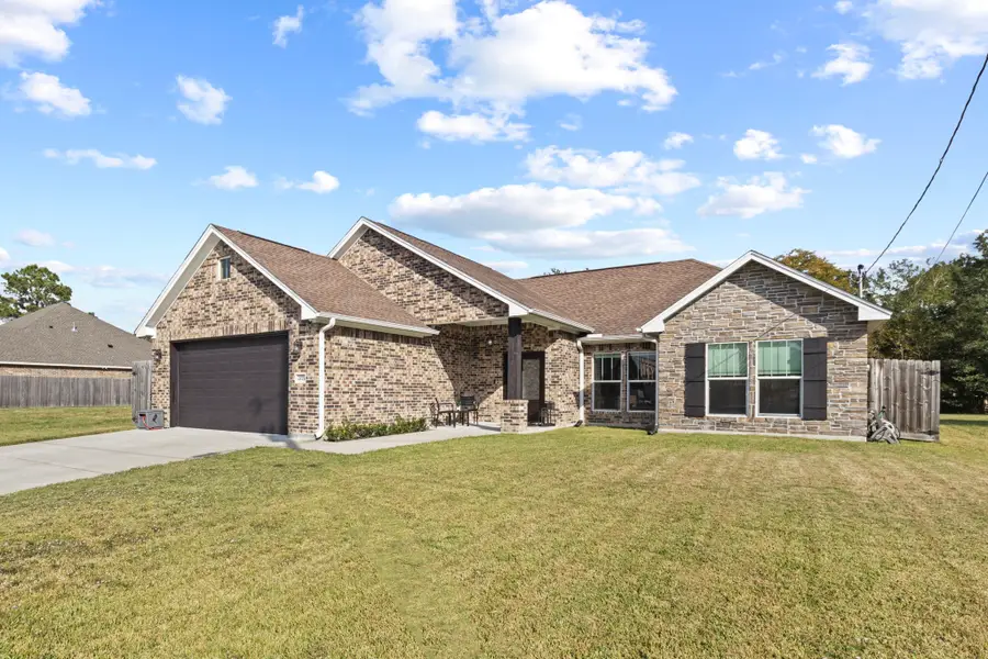 2175 Willowglen Drive, Beaumont, TX 77707 - Image #3