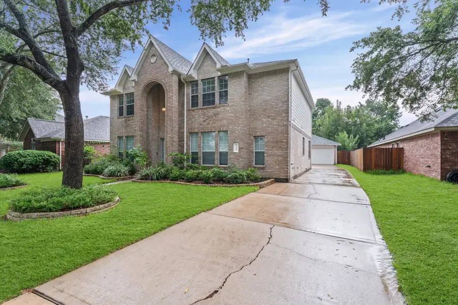 10201 Forest Spring Lane, Pearland, TX 77584 - #2