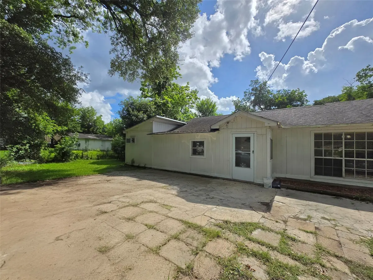 9621 Sweetwater Lane, Houston, TX 77037 - Image #1