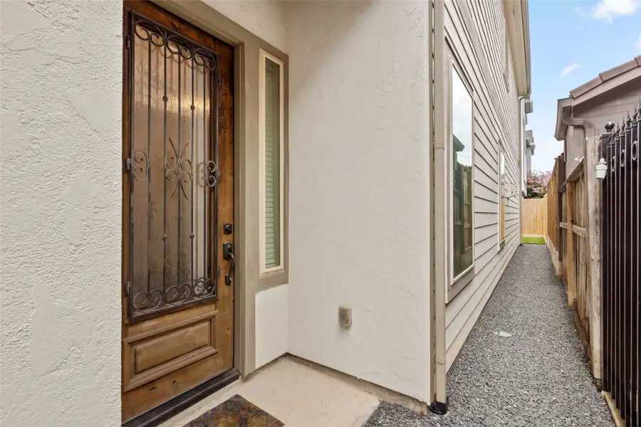 818 Olive Street #B, Houston, TX 77007 - Image #2