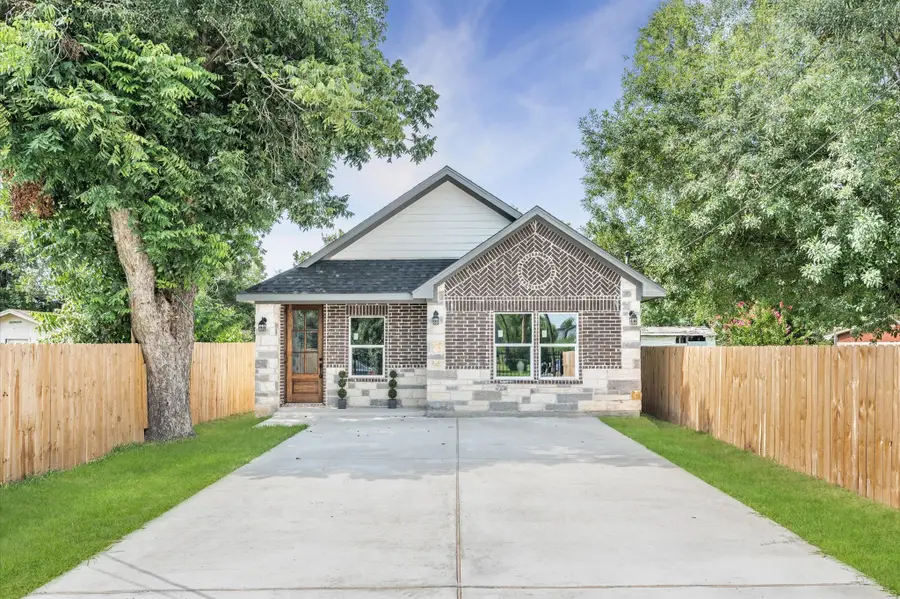 7963 Miley St, Houston, TX 77028 - Image #2