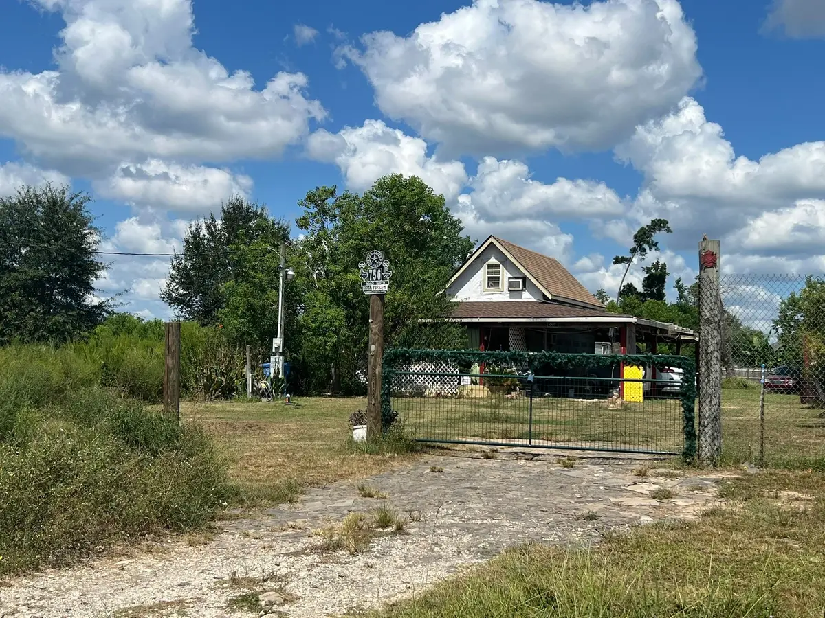 756 County Road 5003, Cleveland, TX 77327 - #1