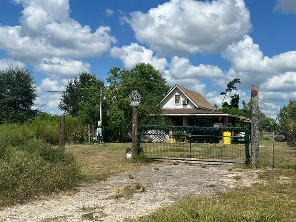 756 County Road 5003, Cleveland, TX 77327