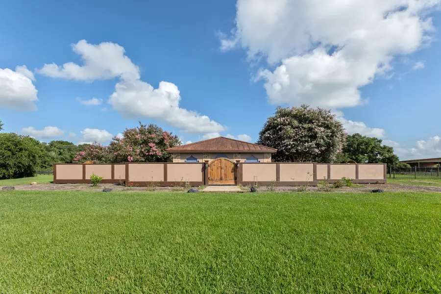 1226 County Road 45, Angleton, TX 77515 - Image #3