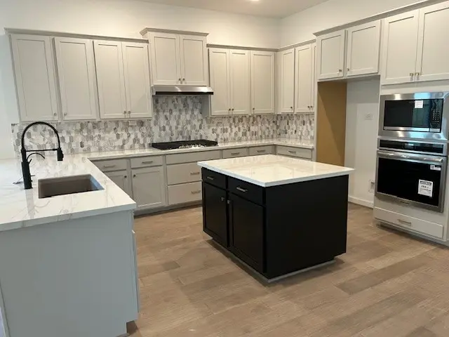 10939 Middle Ridge Drive, Missouri City, TX 77459 - Image #3