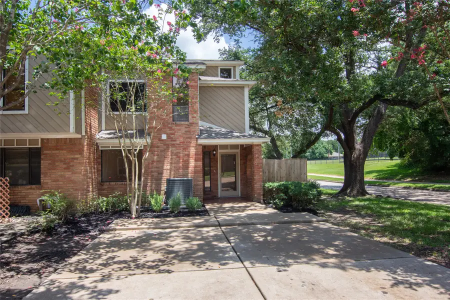3802 Knollcrest Drive, Montgomery, TX 77356 - Image #3