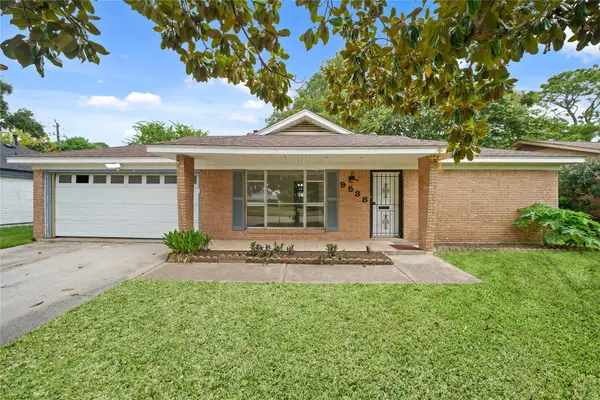9538 Skyline Drive, Houston, TX 77063