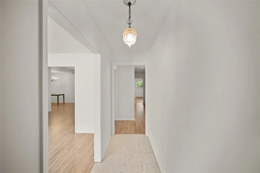 9538 Skyline Drive, Houston, TX 77063 - Image #3