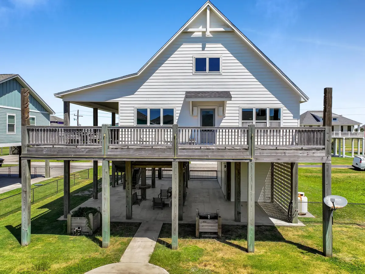 2312 Antigua Circle, Crystal Beach, TX 77650 - Image #1