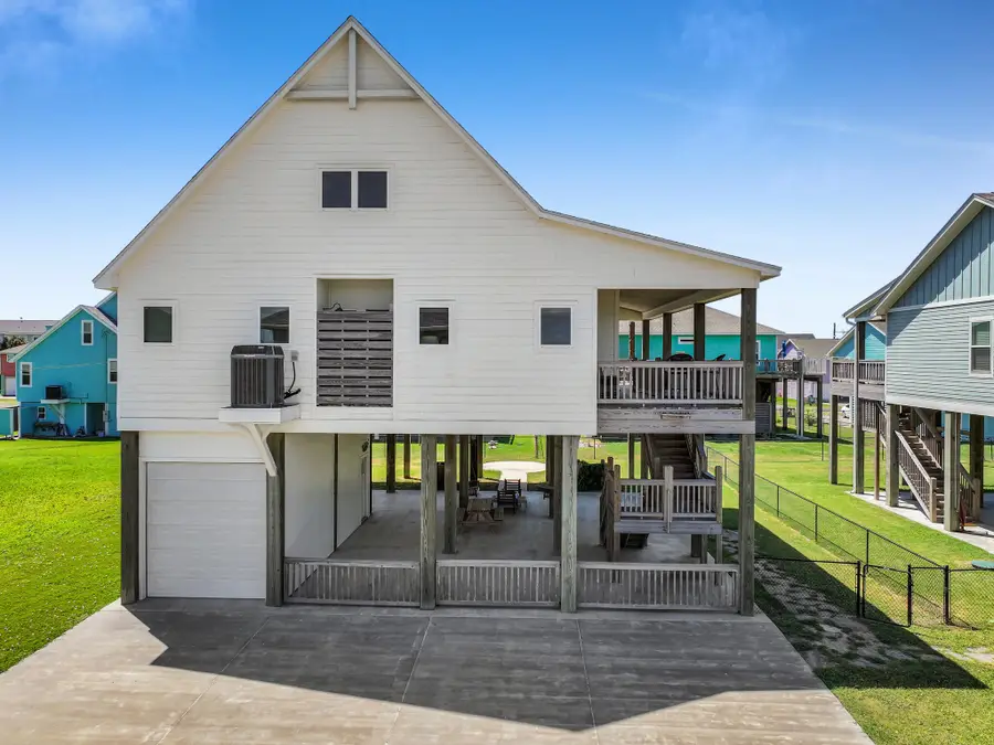 2312 Antigua Circle, Crystal Beach, TX 77650 - Image #3
