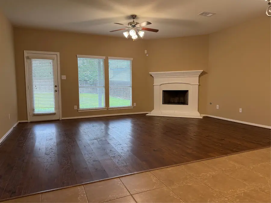 1092 Shadow Glenn Drive, Conroe, TX 77301 - #3