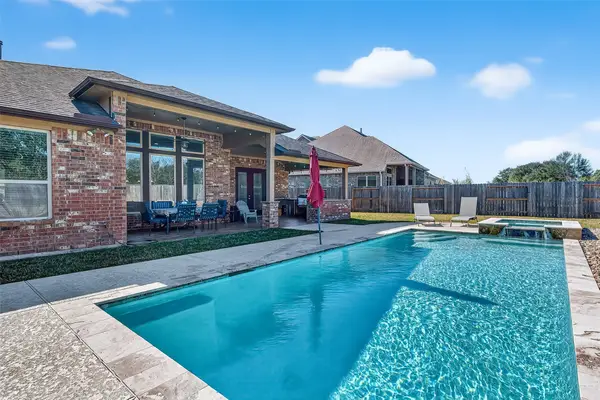 9609 Live Creek Lane, Pearland, TX 77584