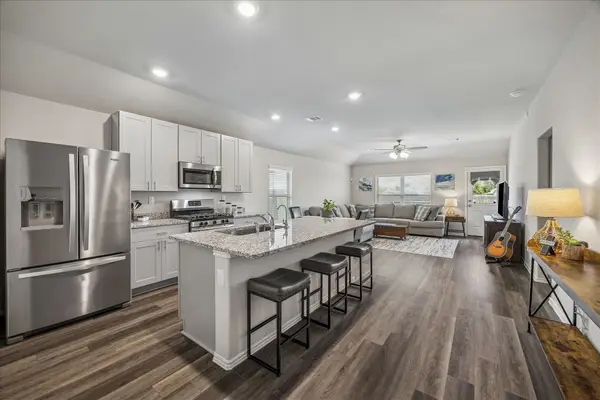 305 Cumberland Forest Drive, Magnolia, TX 77354