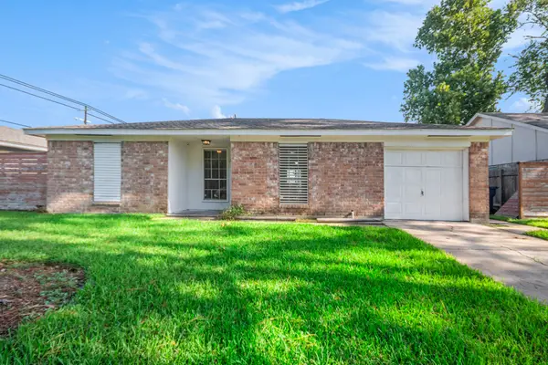 7310 Wren Circle, Texas City, TX 77591