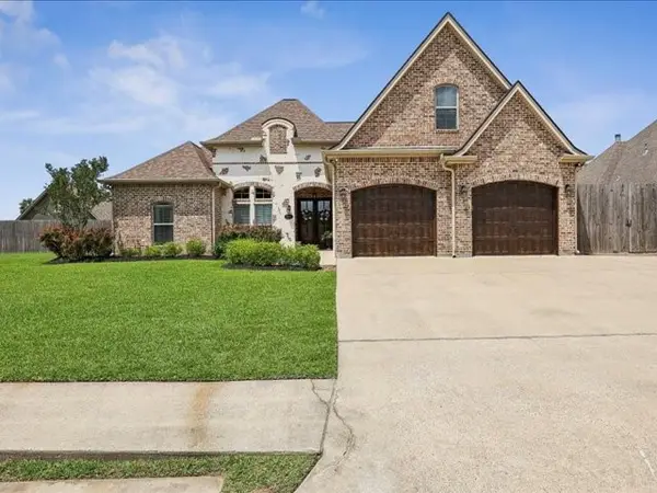 100 Sir Cameron, Lumberton, TX 77657
