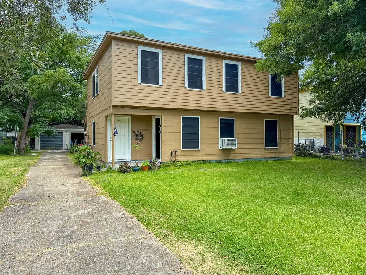 1208 4th Avenue N, Texas City, TX 77590 - Image #1