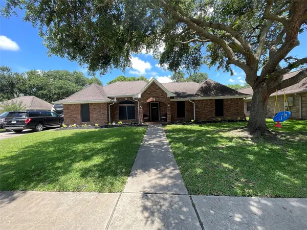 2110 Troon Drive, Alvin, TX 77511