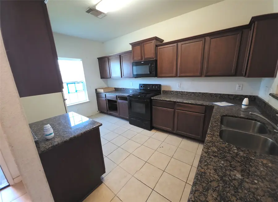 1322 Diamond Drape Drive, Rosharon, TX 77583 - Image #2