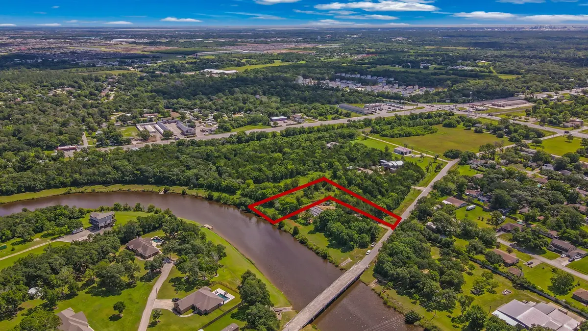 9200 Neville Avenue, Hitchcock, TX 77563 - Image #1