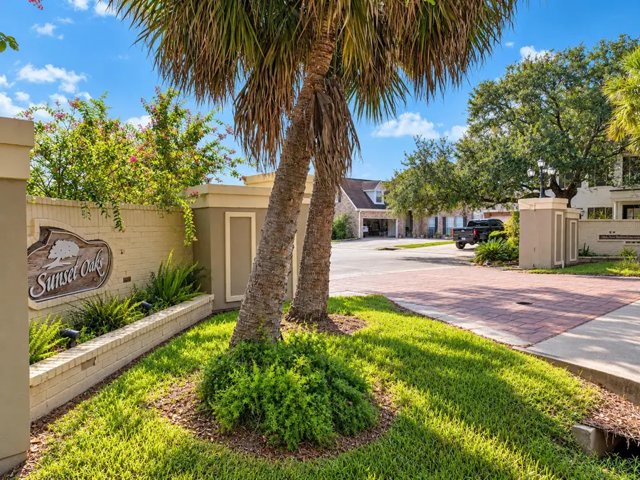 2204 Sunset Oaks Drive, Orange, TX 77630 - #3