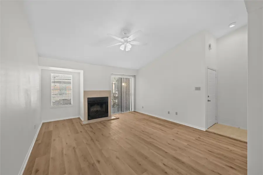 10811 Richmond Avenue #72, Houston, TX 77042 - Image #2