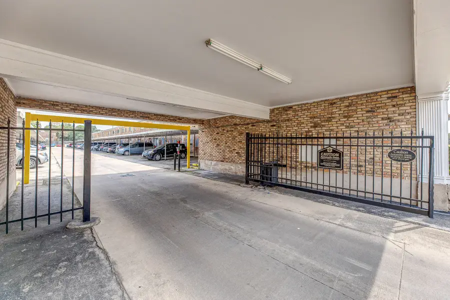 2101 Fountain View Drive #46C, Houston, TX 77057 - Image #2