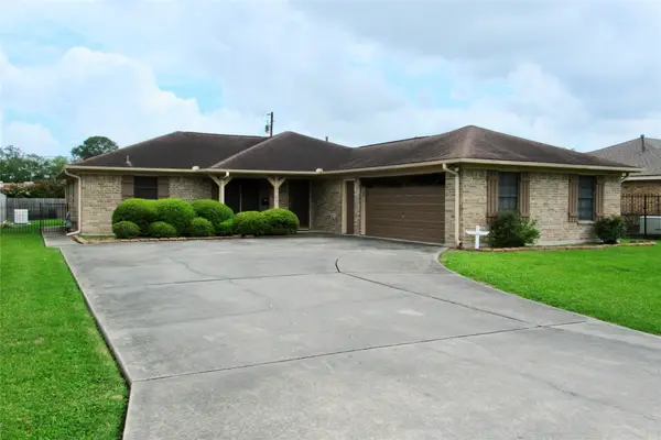 2705 15th Street Street, Port Neches, TX 77651