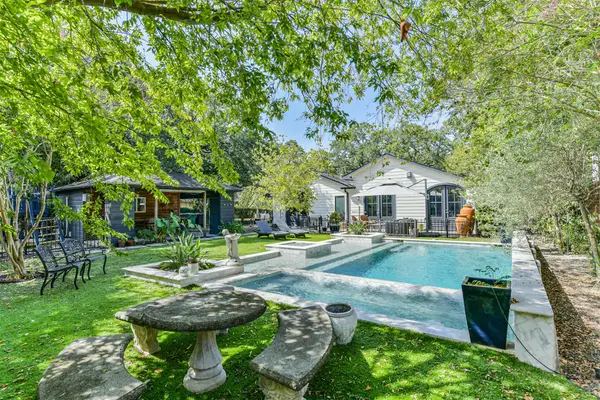 934 Shelterwood Drive, Houston, TX 77008