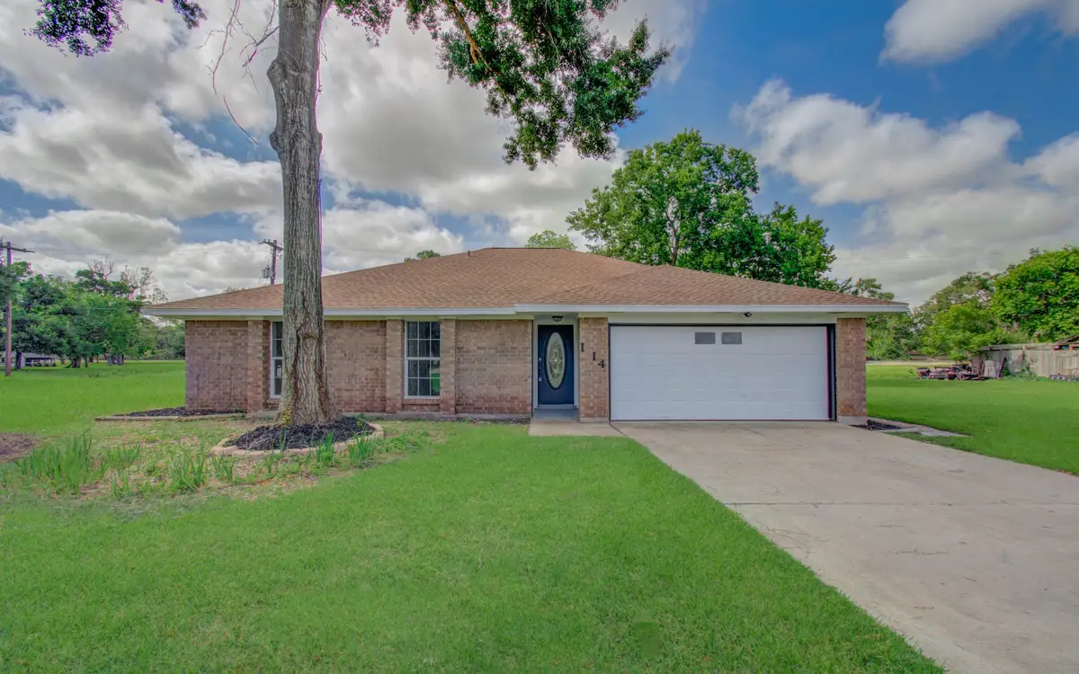 114 Swiss Lane, Clute, TX 77531 - #1