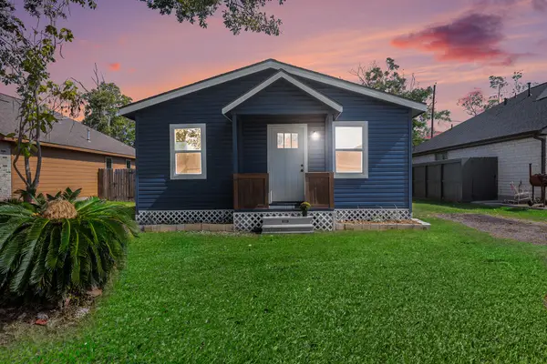 418 Dr Martin Luther King Jr Drive, La Porte, TX 77571