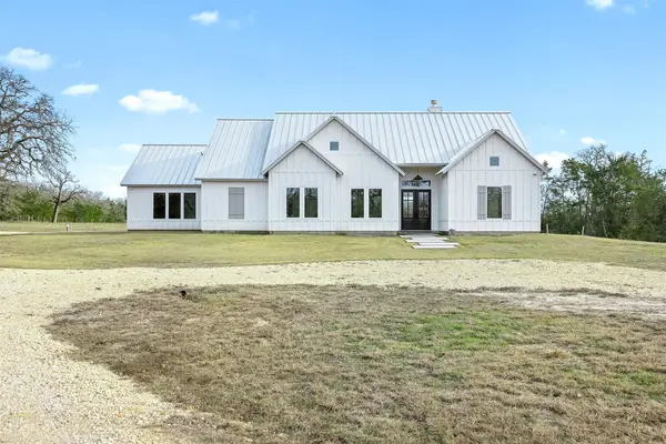 4991 Schott Road, Ledbetter, TX 78946