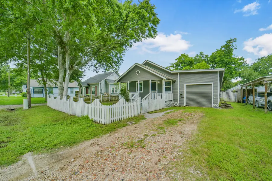 3214 North Avenue, Needville, TX 77461 - #2