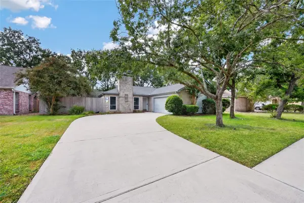 12135 Ella Lee Lane, Houston, TX 77077
