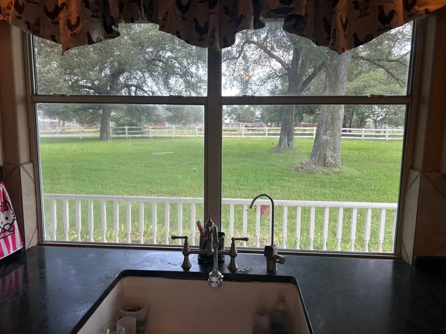 38094 Joe Loggins Road, Hempstead, TX 77445 - Image #3