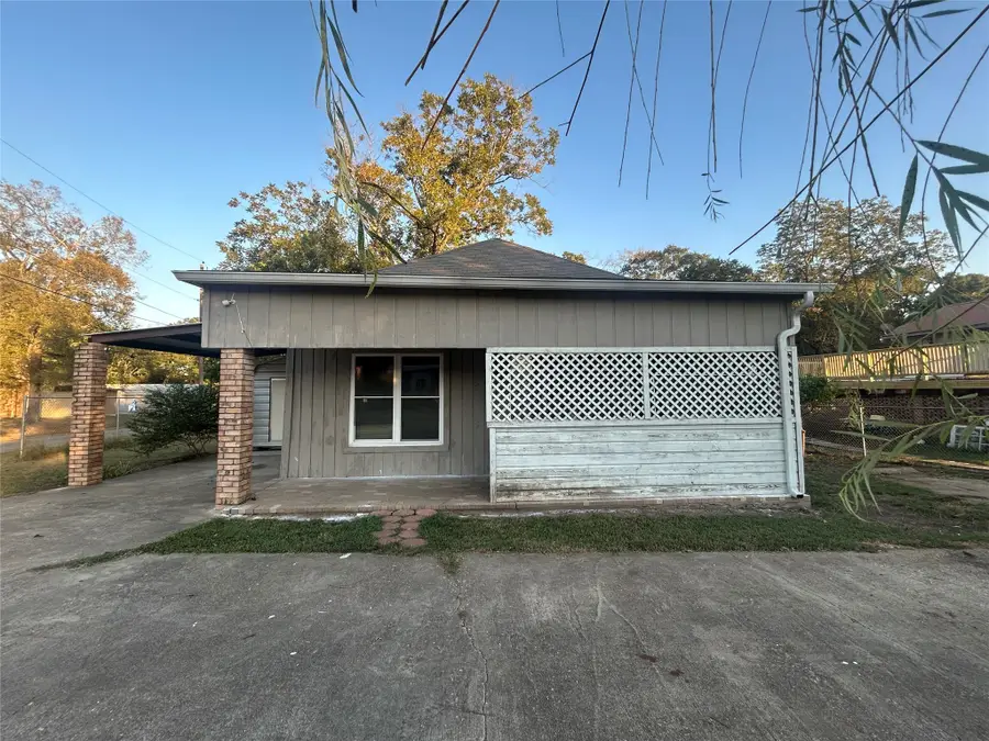 511 Thomas Street, Center, TX 75935 - Image #2