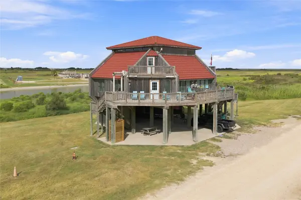 90 Private Road 638 #90, Matagorda, TX 77457