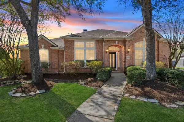 2038 Crisfield Drive, Sugar Land, TX 77479