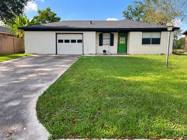 604 Linda Lane, Alvin, TX 77511