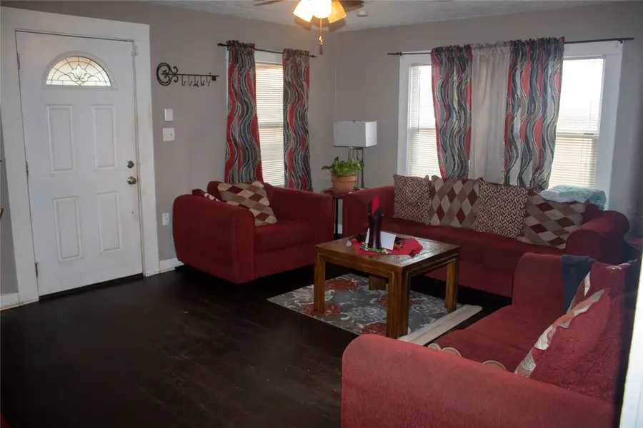 138 S Pecan Drive, Texas City, TX 77591 - #3