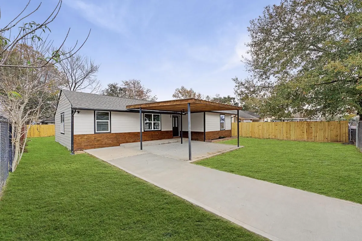 5719 Southwind Street, Houston, TX 77033 - #1