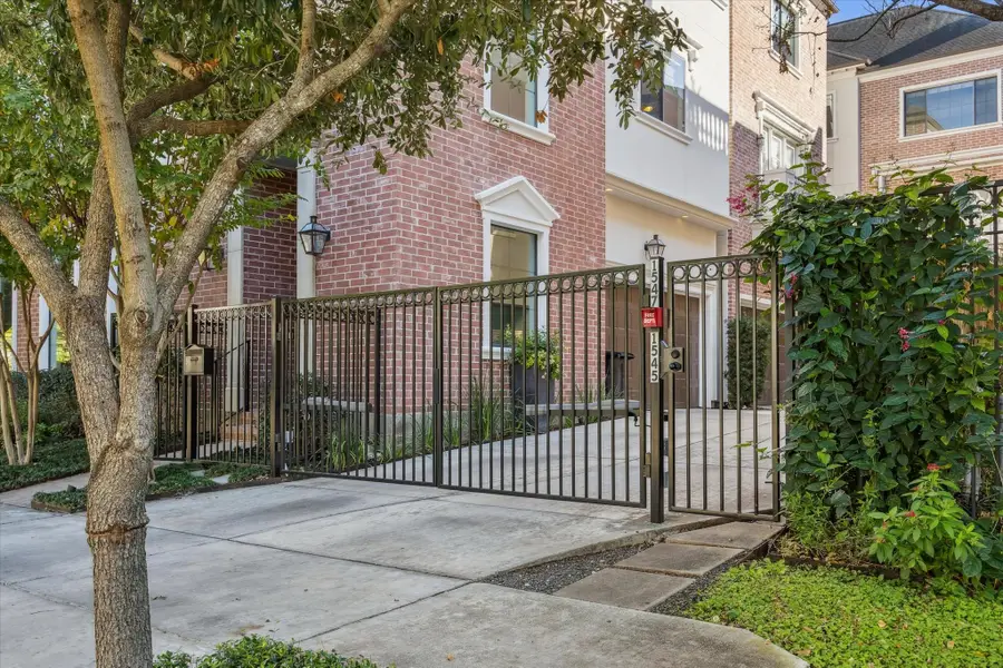 1547 Nevada Street, Houston, TX 77006 - Image #2